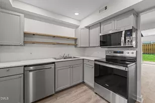 220 Elizabeth St, Chapel Hill, NC 27514 - Photo 1