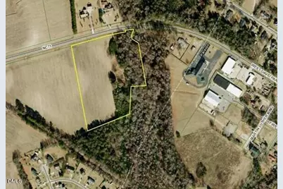 22828 Nc 71 Highway, Parkton, NC 28371 - Photo 1