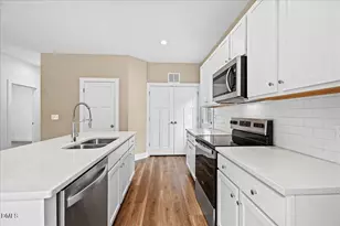 324 Chartres St, Fuquay Varina, NC 27526 - Photo 8