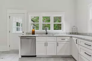 405 E Academy St, Fuquay-Varina, NC 27526 - Photo 18