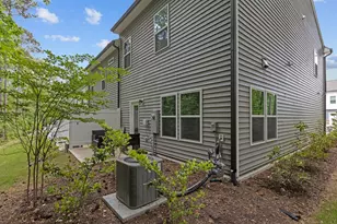 812 Star Rdg Dr, Raleigh, NC 27610 - Photo 12