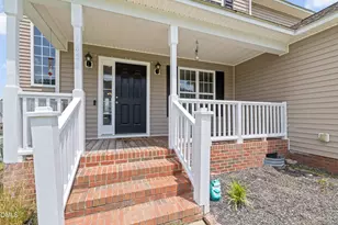 185 Snowberry Ln, Smithfield, NC 27577 - Photo 2