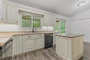 102 Oaklake Ct, Fuquay Varina, NC 27526 - Photo 18