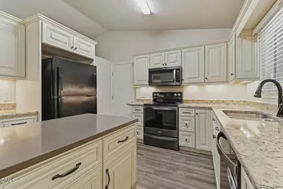 102 Oaklake Court, Fuquay Varina, NC 27526 - Photo 16