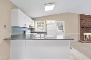5804 Caledonia St, Raleigh, NC 27609 - Photo 12