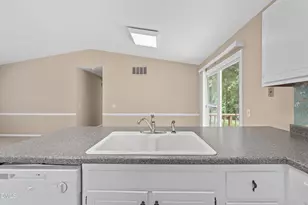 5804 Caledonia St, Raleigh, NC 27609 - Photo 16
