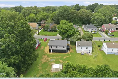 402 W Gilbreath Street, Graham, NC 27253 - Photo 10