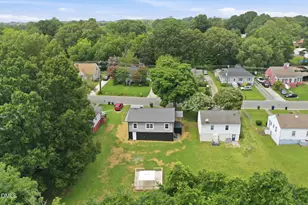402 W Gilbreath St, Graham, NC 27253 - Photo 10
