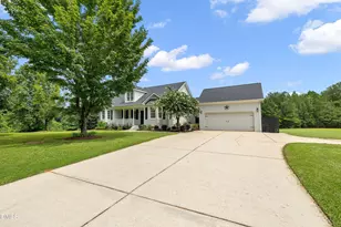 999 N O'Neil St, Clayton, NC 27520 - Photo 2