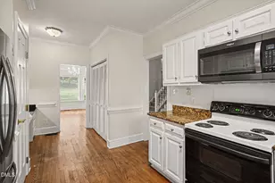 1304 Hampshire Ct, Raleigh, NC 27612 - Photo 12