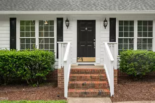 102 Glensford Way, Cary, NC 27513 - Photo 2