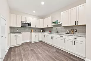 2010 Damascus Church Rd, Chapel Hill, NC 27516 - Photo 42