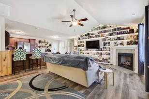 100 Belle Meade Ct, Benson, NC 27504 - Photo 6