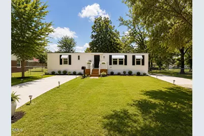305 W Preston Street, Selma, NC 27576 - Photo 1