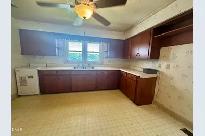 2099 N Salemburg Highway, Salemburg, NC 28385 - Photo 10