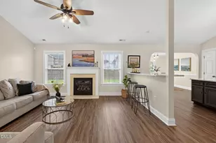 624 Lawson Cypress Ln, Fuquay-Varina, NC 27526 - Photo 8