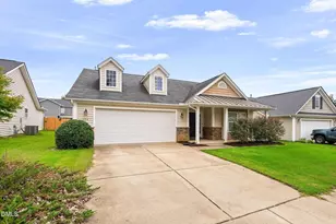 624 Lawson Cypress Ln, Fuquay-Varina, NC 27526 - Photo 2