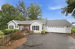 15 Briar Ridge Dr, Fairview, NC 28730 - Photo 1
