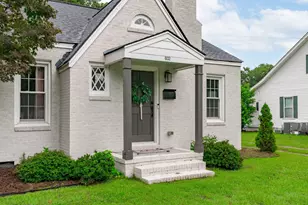 602 W Main St, Benson, NC 27504 - Photo 2