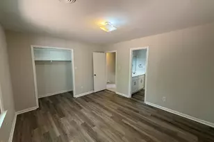 101 Greengate Ct, Cary, NC 27511 - Photo 8