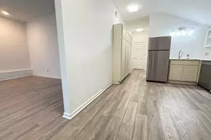 1421-A Lynn Rd, Raleigh, NC 27612 - Photo 2