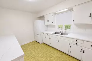 215 Bidney Dr, Burlington, NC 27215 - Photo 8
