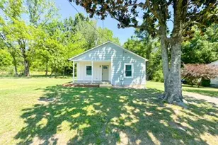 142 Clayton St, Roxboro, NC 27573 - Photo 1