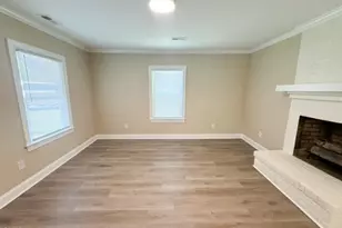 142 Clayton St, Roxboro, NC 27573 - Photo 6