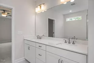 559 Whinfield Pl, Aberdeen, NC 28315 - Photo 10