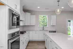559 Whinfield Pl, Aberdeen, NC 28315 - Photo 2