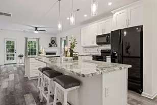 228 River Hills Dr, Clayton, NC 27527 - Photo 2