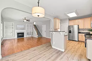107 Holmhurst Ct, Cary, NC 27519 - Photo 18