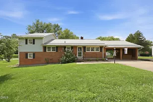 401 N 9th St, Mebane, NC 27302 - Photo 1