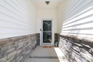 2129 Maizefield Ln, Fuquay Varina, NC 27526 - Photo 2