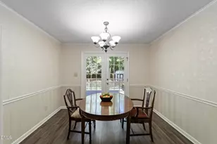 109 Burkwood Ln, Raleigh, NC 27609 - Photo 8