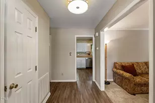 109 Burkwood Ln, Raleigh, NC 27609 - Photo 4