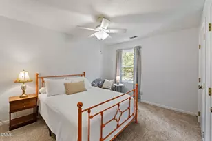 109 Burkwood Ln, Raleigh, NC 27609 - Photo 20