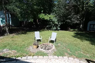 109 Burkwood Ln, Raleigh, NC 27609 - Photo 34
