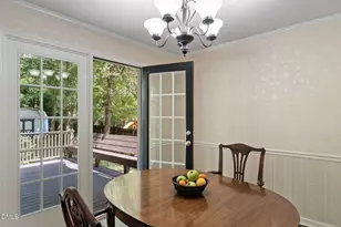 109 Burkwood Ln, Raleigh, NC 27609 - Photo 10