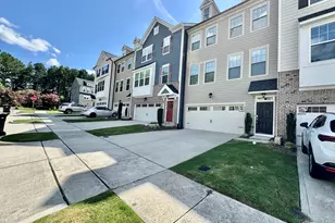 822 Richmont Grove Ln, Apex, NC 27523 - Photo 2