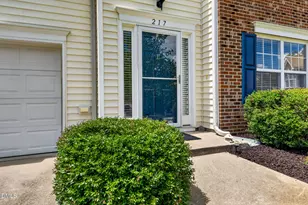 217 Talley Ridge Dr, Holly Springs, NC 27540 - Photo 2