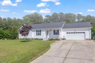112 Cabin Bar Dr, Clayton, NC 27520 - Photo 2