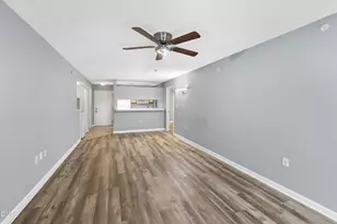 1431 Collegiate Cir, Raleigh, NC 27606 - Photo 10