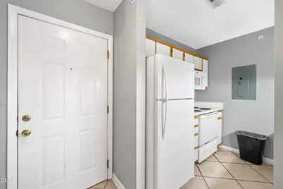 1431 Collegiate Circle #303, Raleigh, NC 27606 - Photo 4