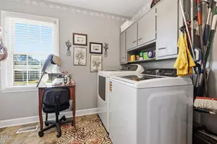913 W Core Rd, Dunn, NC 28334 - Photo 12