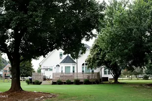 3908 Autumn Creek Dr, Fuquay Varina, NC 27526 - Photo 4