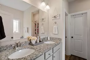 253 Pleasant Ridge Ct, Benson, NC 27504 - Photo 16