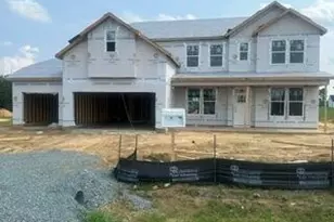 265 Pierre Dr, Benson, NC 27504 - Photo 2