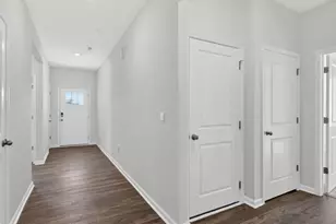 910 Comice Pear Wy, Fuquay-Varina, NC 27592 - Photo 2