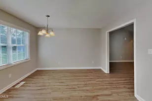 2112 McKinnon Dr, Clayton, NC 27520 - Photo 4